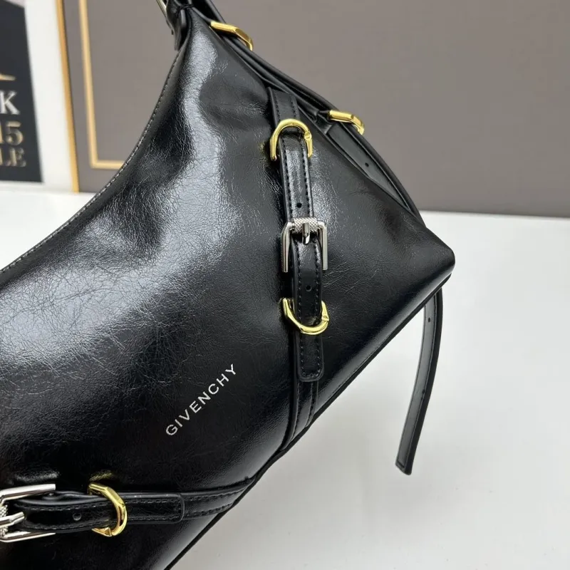 Givenchy Black Leather Shoulder Bag - Image 4