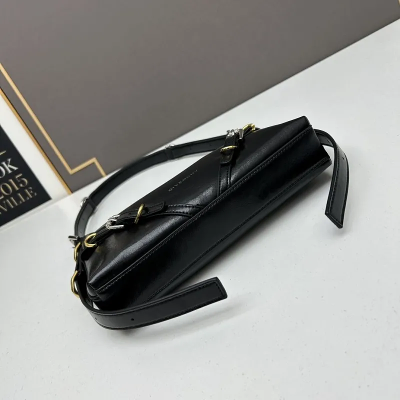 Givenchy Black Leather Shoulder Bag - Image 6