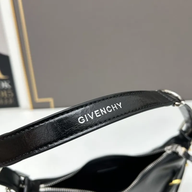 Givenchy Black Leather Shoulder Bag - Image 9