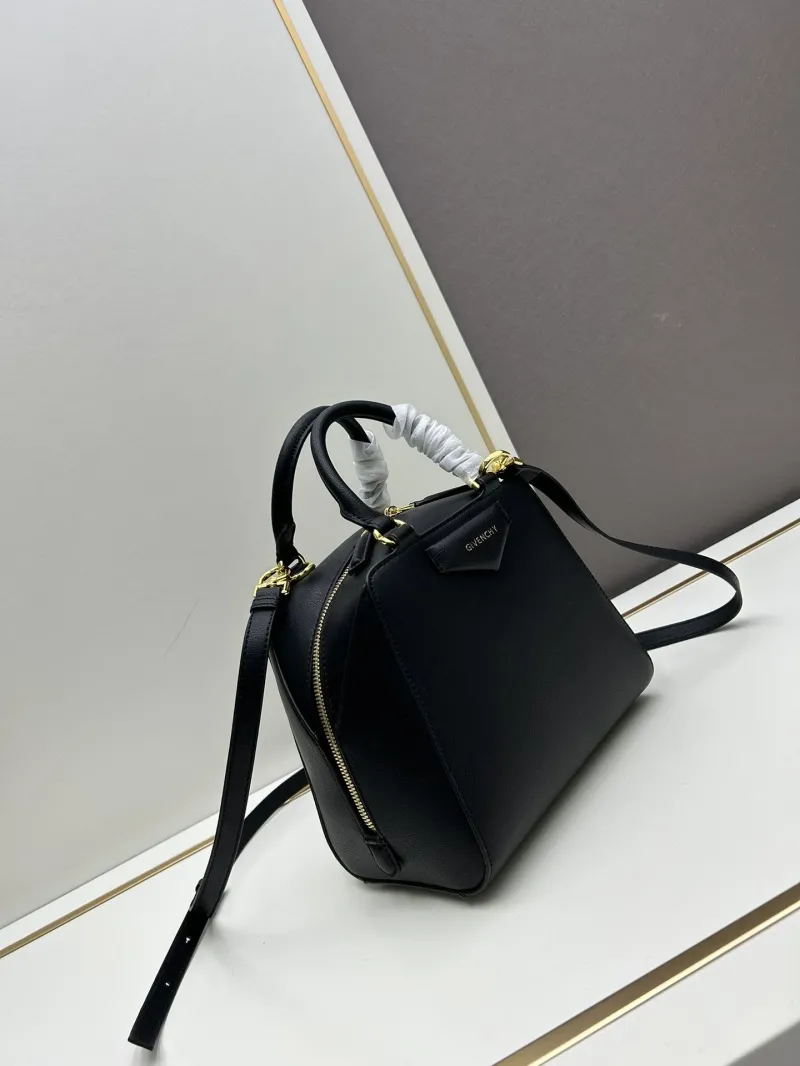 Givenchy Black Leather Crossbody Handbag - Image 3