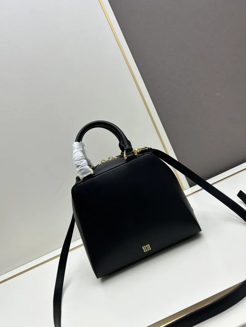 Givenchy Black Leather Crossbody Handbag - Image 4