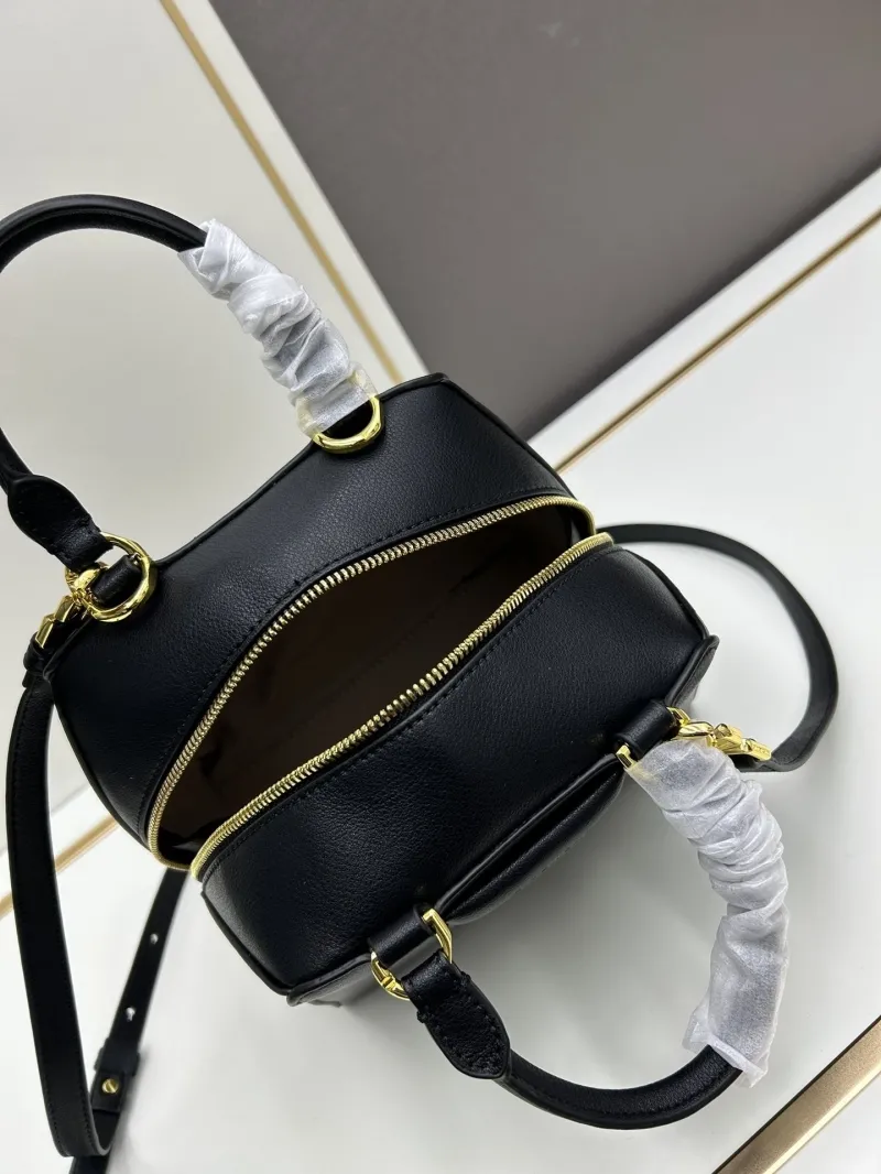 Givenchy Black Leather Crossbody Handbag - Image 8