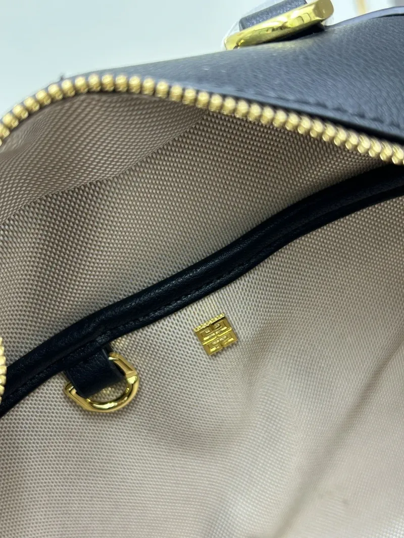 Givenchy Black Leather Crossbody Handbag - Image 9