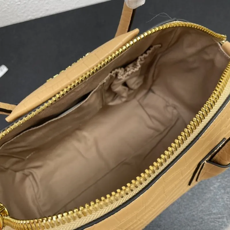 Givenchy Handle Bags-104 - Image 8