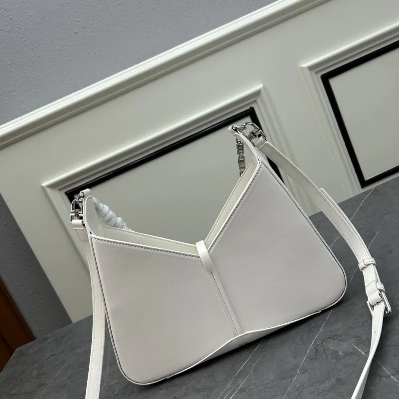 Givenchy White Leather Shoulder Bag - Image 3