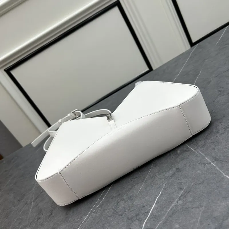 Givenchy White Leather Shoulder Bag - Image 5