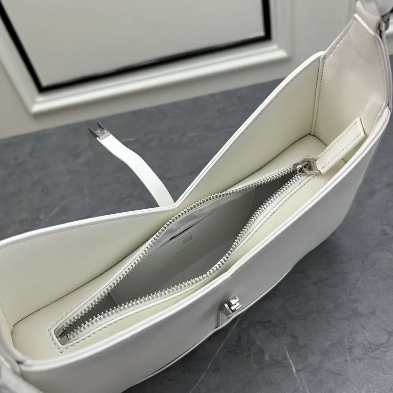 Givenchy White Leather Shoulder Bag - Image 7