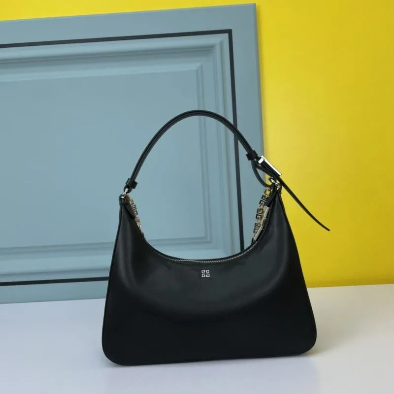 Givenchy Black Leather Shoulder Bag - Image 3
