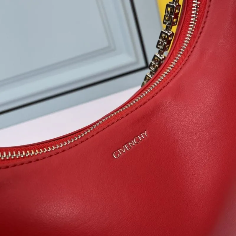 Givenchy Large Red Leather Shoulder Bag - Image 5