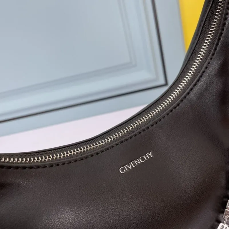 Givenchy Large Black Leather Shoulder Bag - Image 4