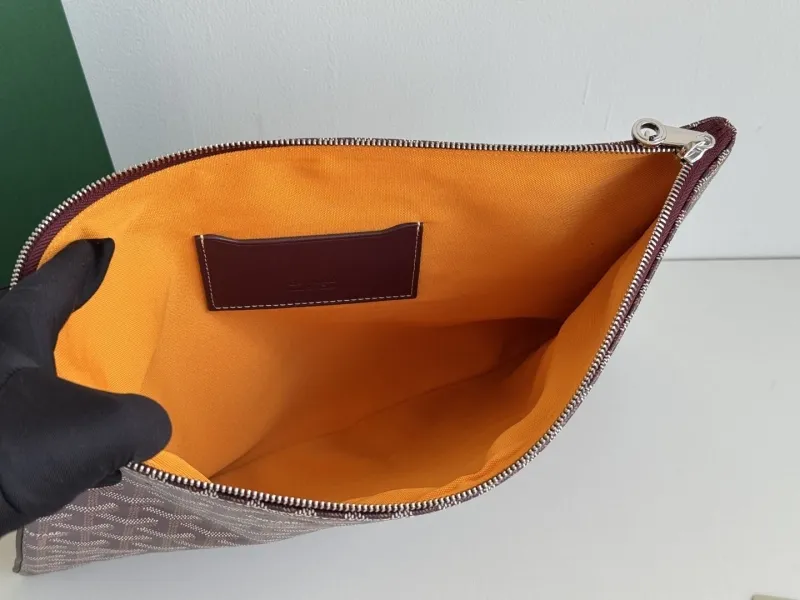 Goyard Brown Zip Clutch Bag - Image 8