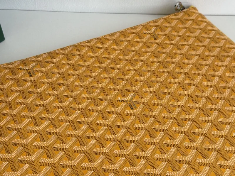 Goyard Yellow Zip Clutch Bag - Image 5