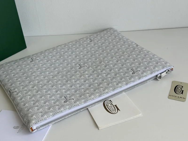 Goyard White Monogram Clutch Bag - Image 3