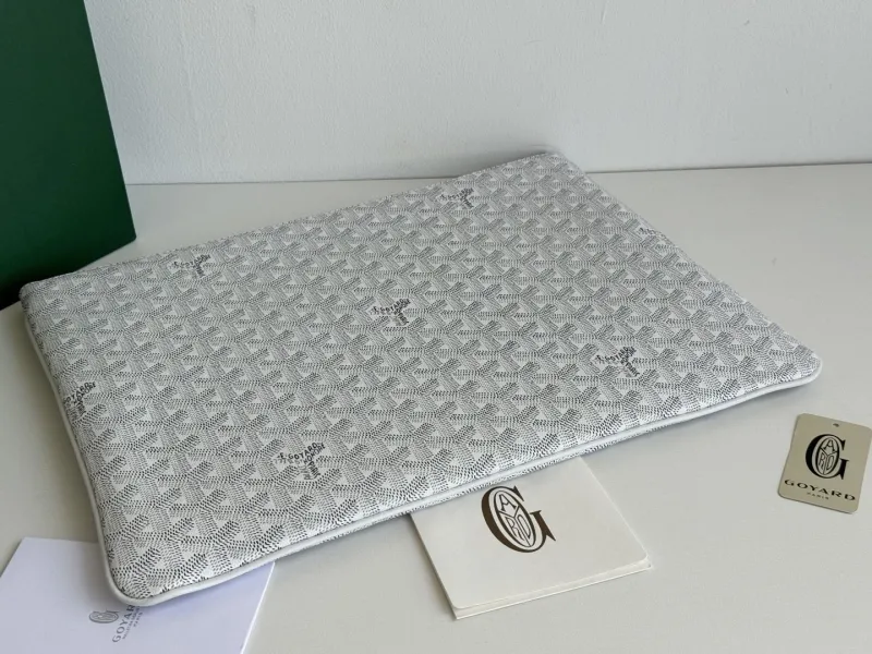Goyard White Monogram Clutch Bag - Image 5