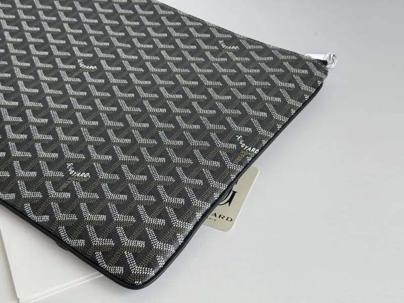 Goyard Black Zip Clutch Bag - Image 7