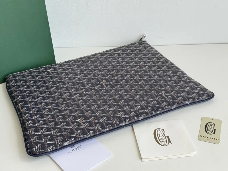 Goyard Navy Zip Clutch Bag - Image 5