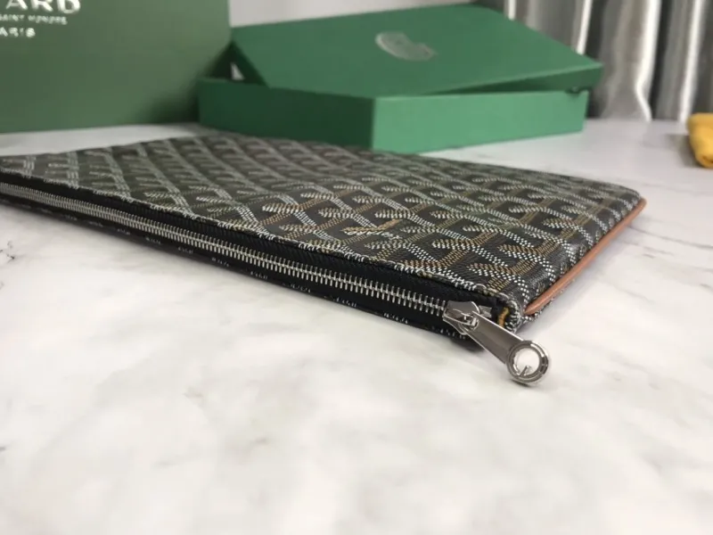 Alternative view of Goyard Clutch Bags-36