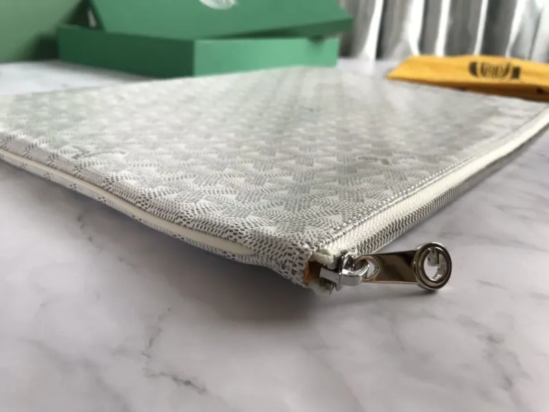 Goyard White Monogram Clutch Bag 55 - Image 3