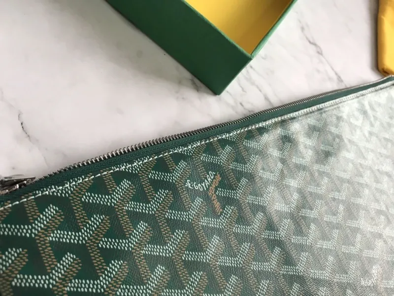 Goyard Green Zip Clutch Bag - Image 4
