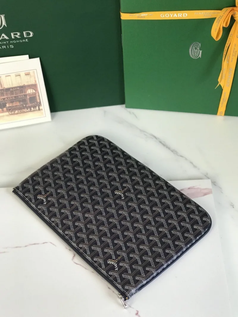Goyard Black Zip Clutch Bag - Image 4