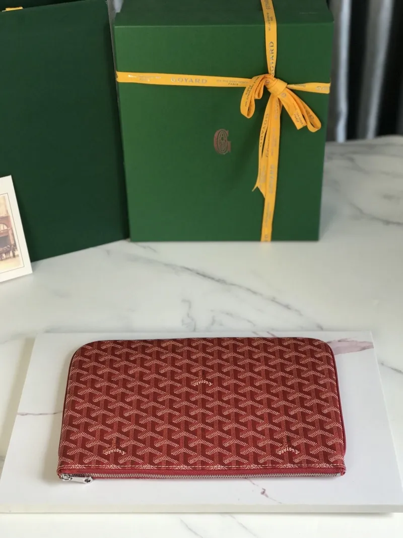 Goyard Red Zip Clutch Bag - Image 3