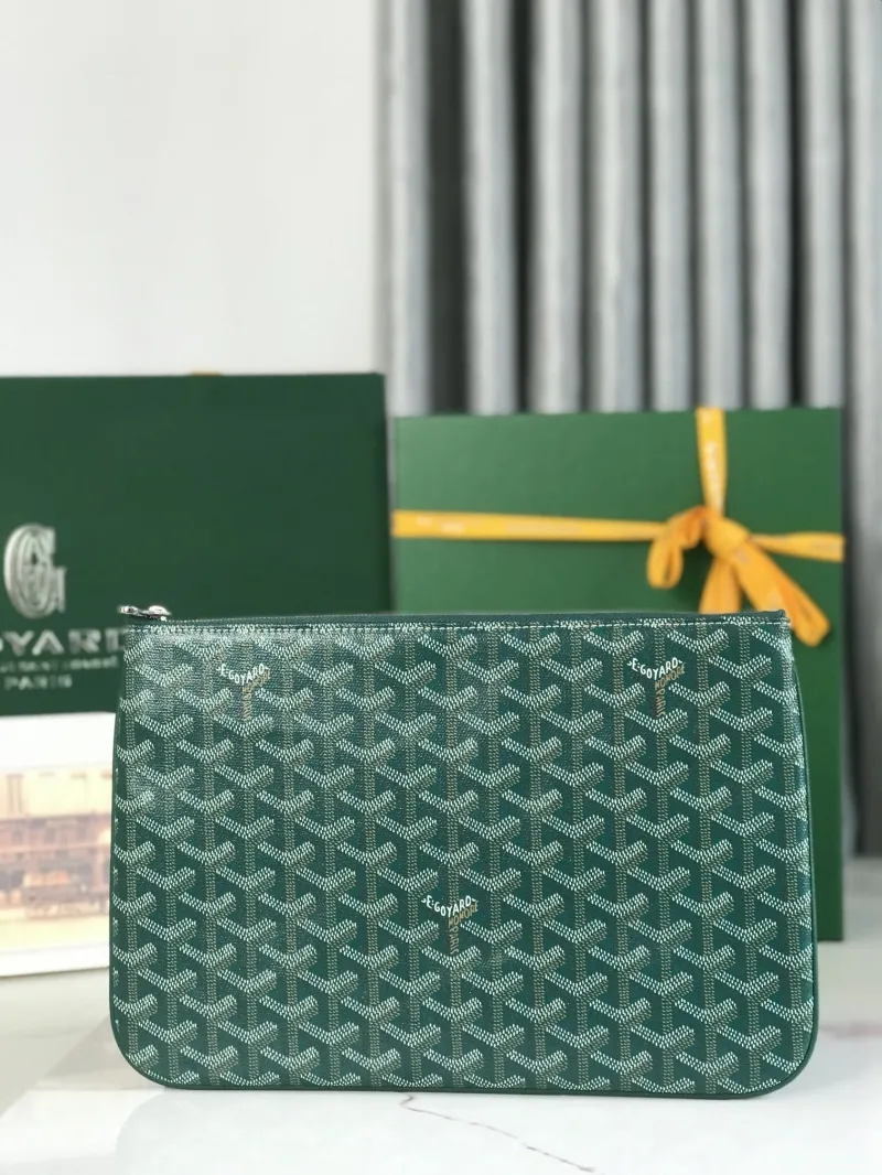 Goyard Green Clutch Bag 69
