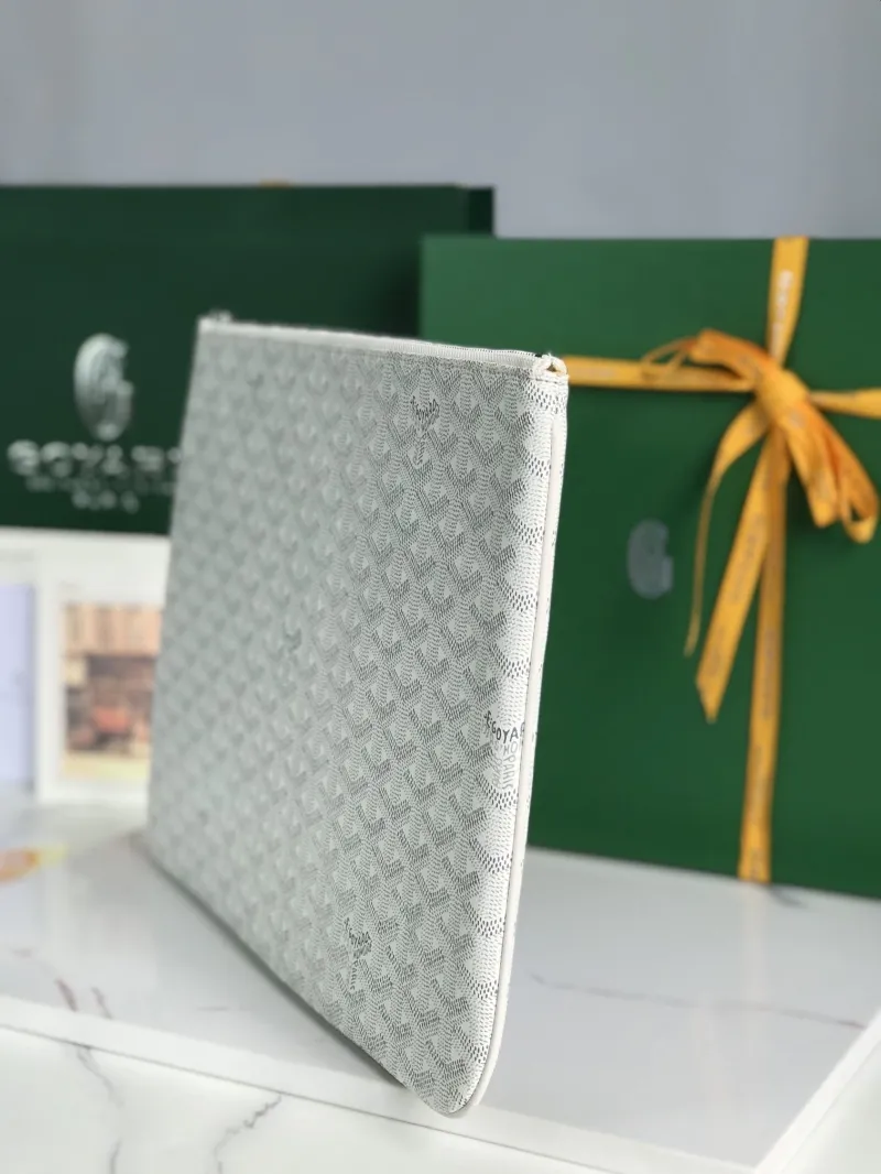 Goyard White Clutch Bag 70 - Image 3