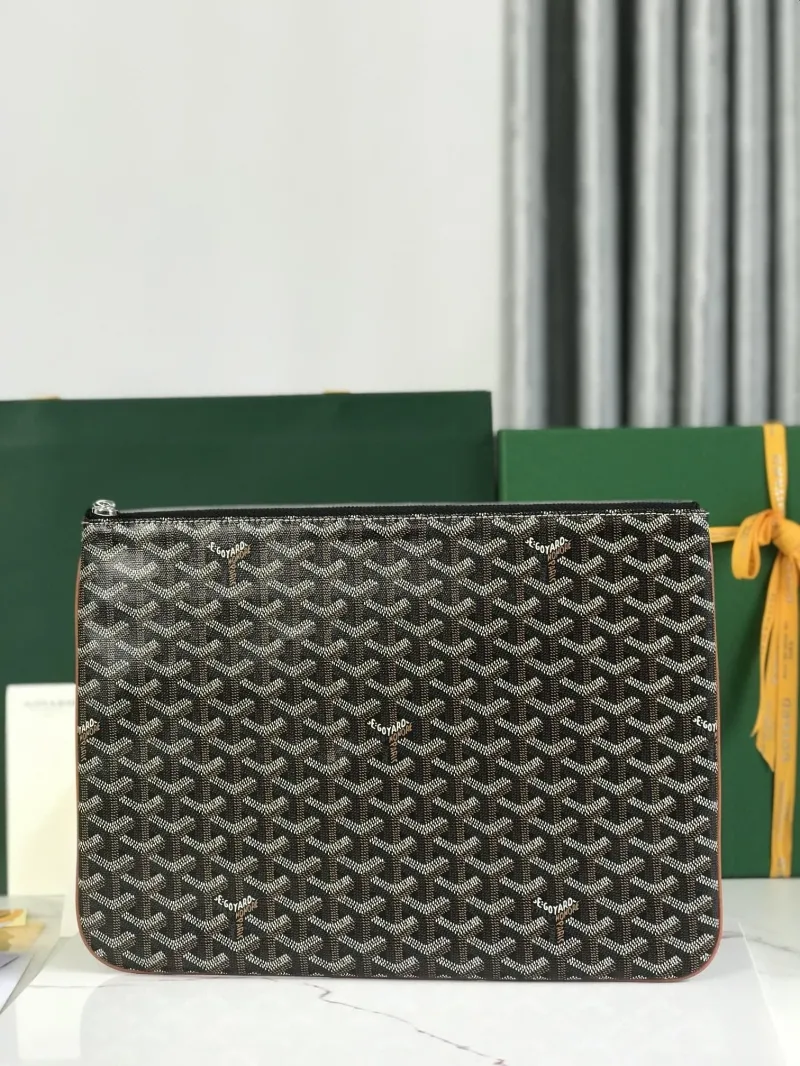Goyard Black Clutch Bag 72