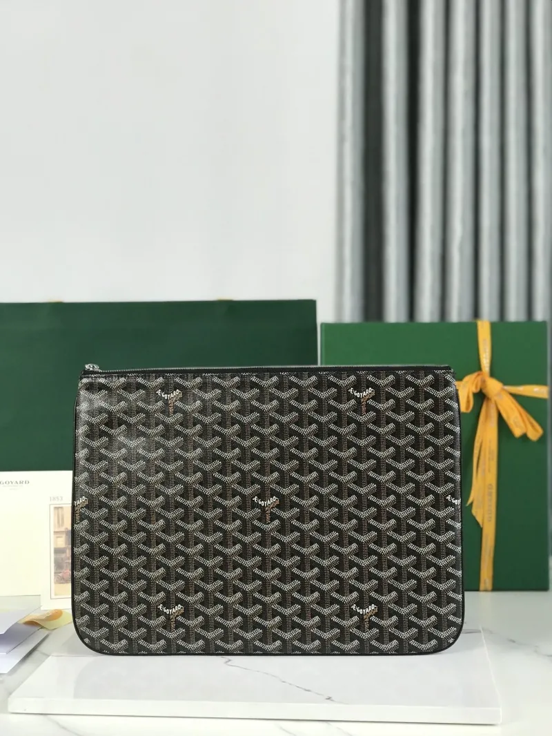 Goyard Black Clutch Bag 73