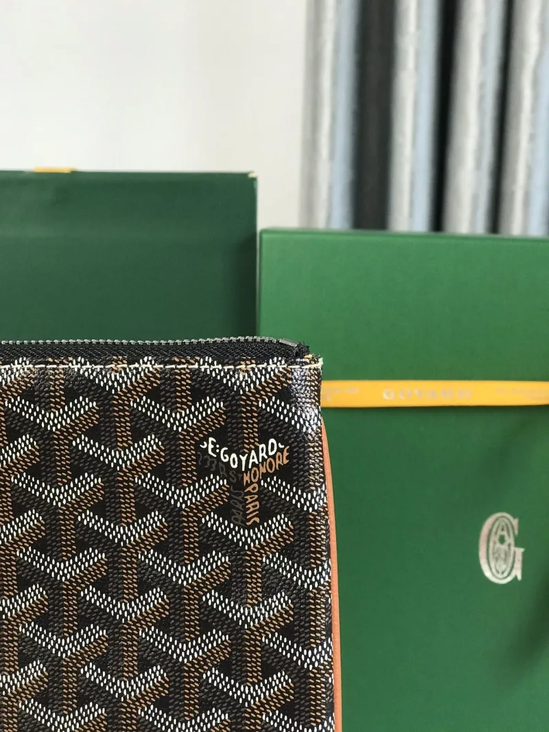 Goyard Classic Black Clutch Bag - Image 7