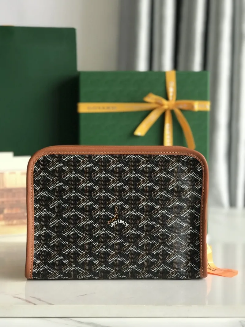 Goyard Black Clutch Bag with Brown Leather Trim - Image 4