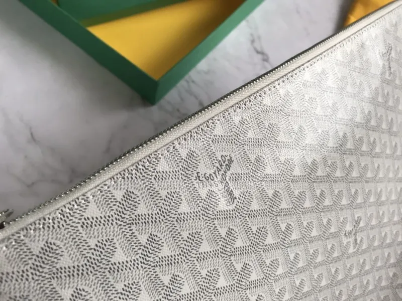 Goyard White Monogram Zip Clutch Bag - Image 4