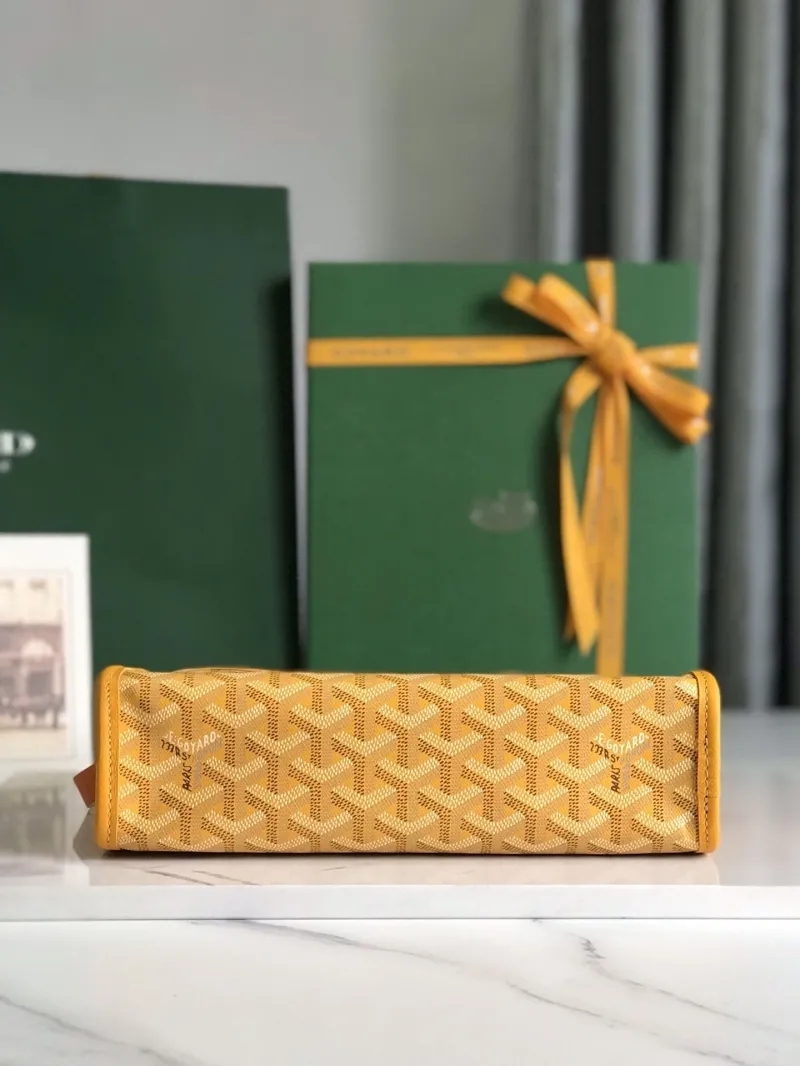 Goyard Luxury Yellow Clutch Bag - Image 3