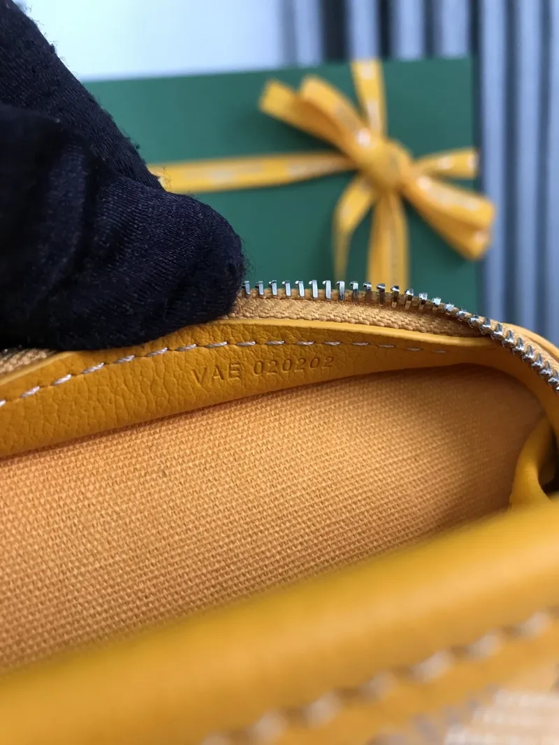 Goyard Luxury Yellow Clutch Bag - Image 9