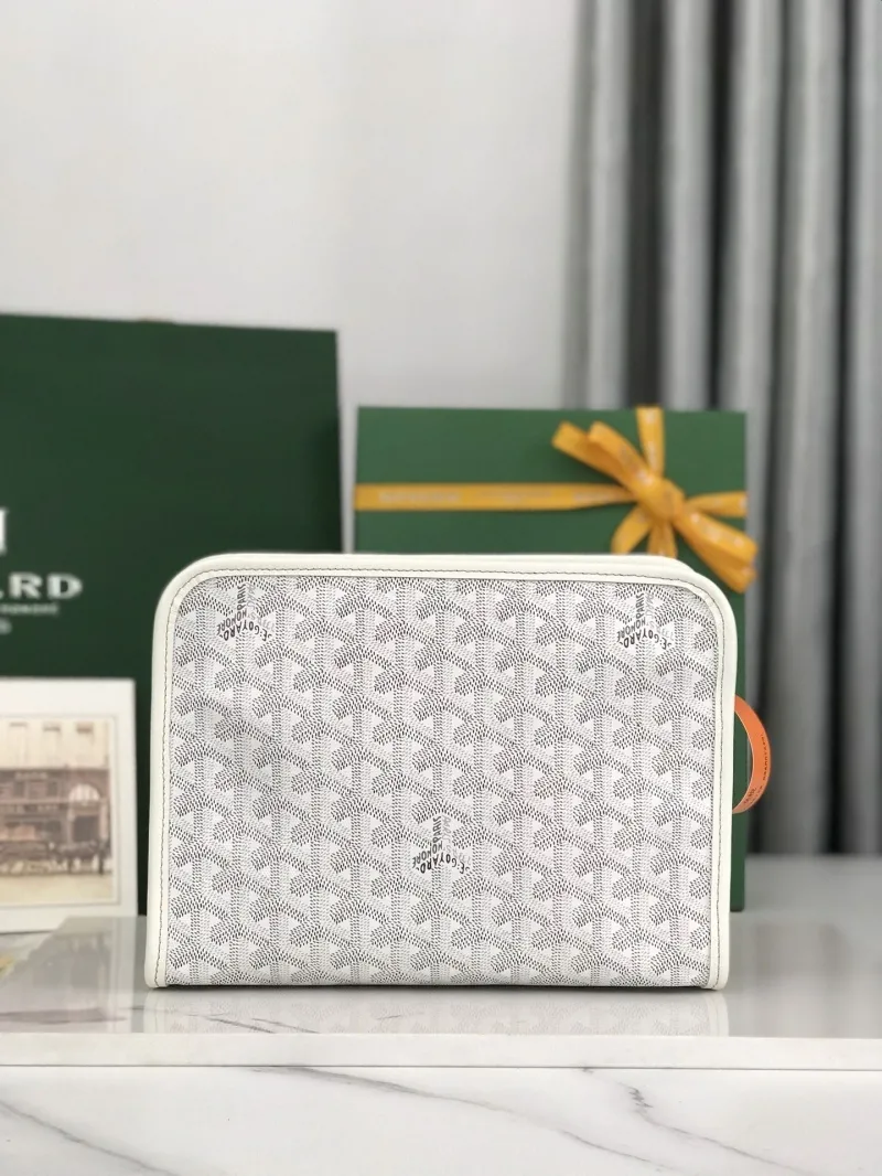 Alternative view of Goyard White Clutch Bag 181