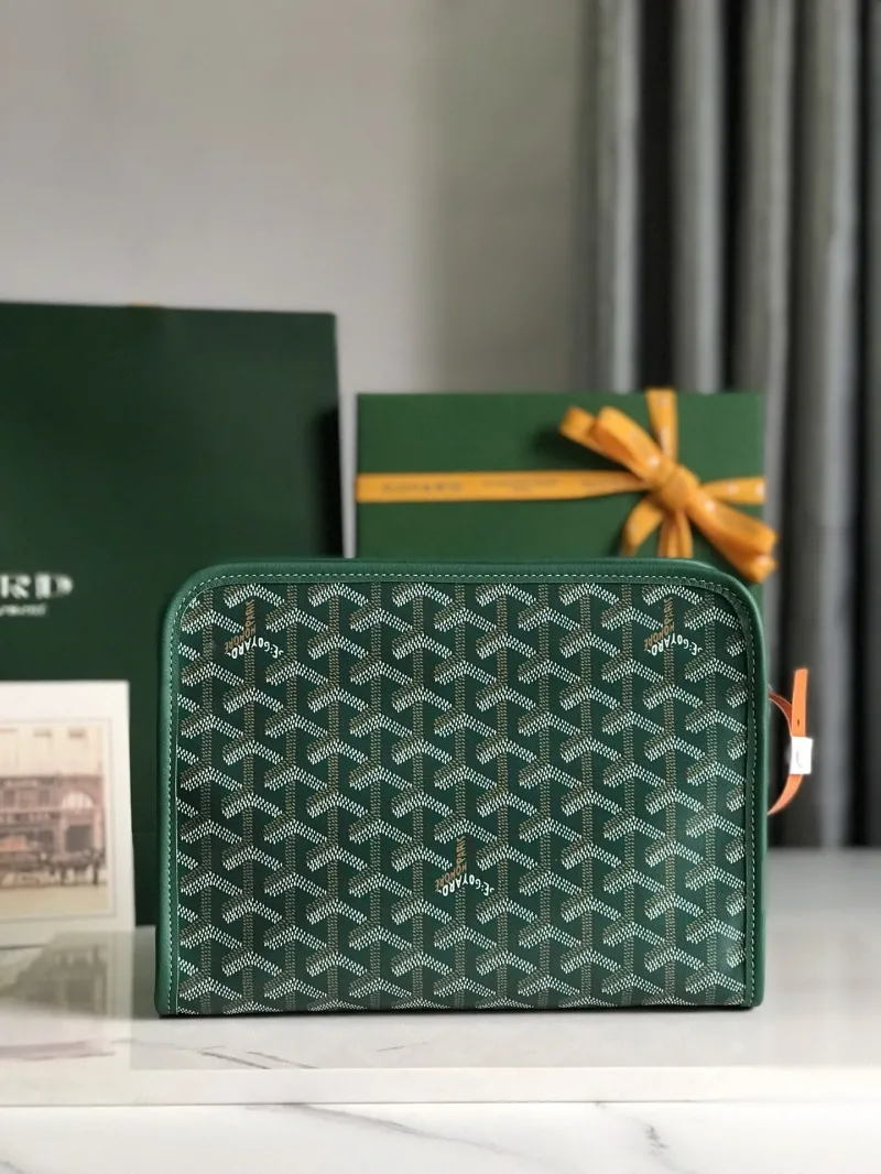 Alternative view of Goyard Green Clutch Bag 183