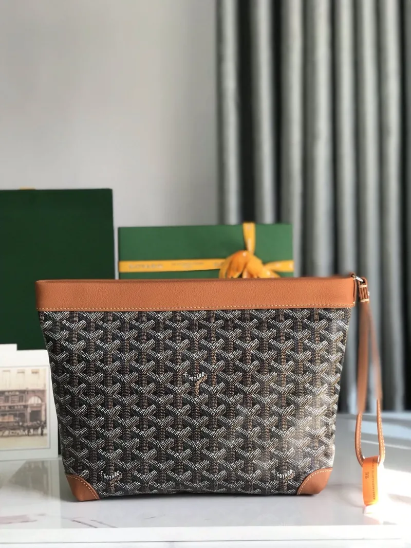 Goyard Black and Tan Clutch Bag - Image 4