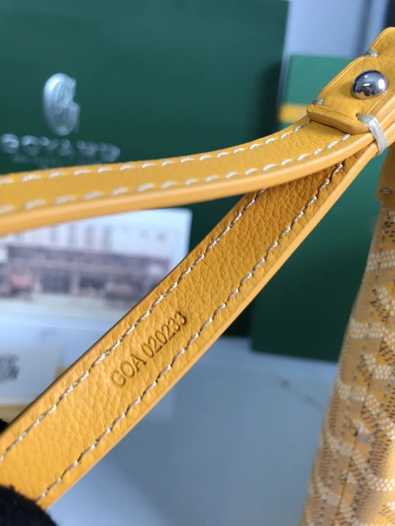Goyard Yellow Wrist Clutch Bag - Image 7