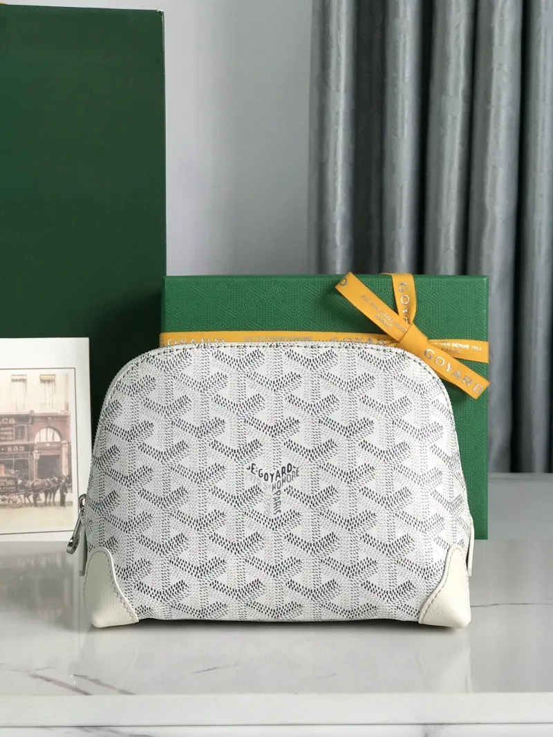 Goyard White Clutch Bag Model 230