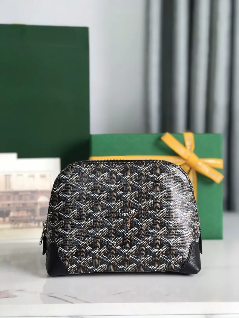 Goyard Black Clutch Bag 231