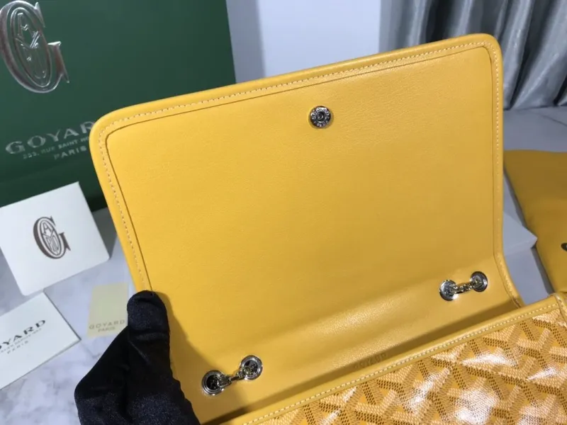 Goyard Yellow Chain Clutch Bag - Image 4
