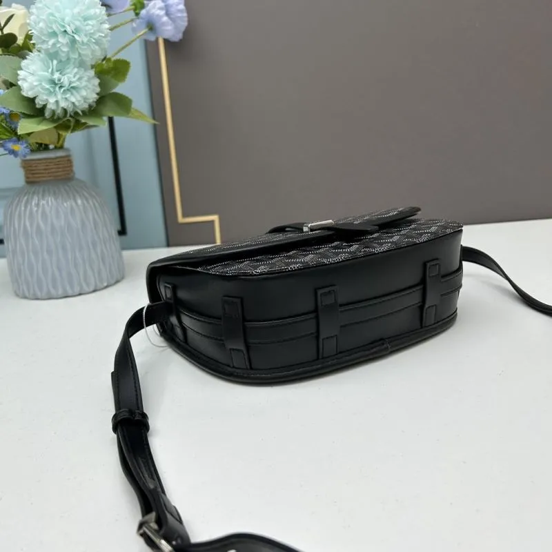 Goyard Black Saddle Crossbody Bag - Image 5
