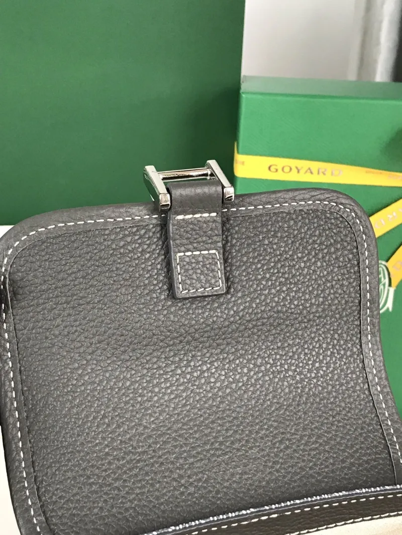 Goyard Gray Crossbody Messenger Bag Size 25 - Image 5