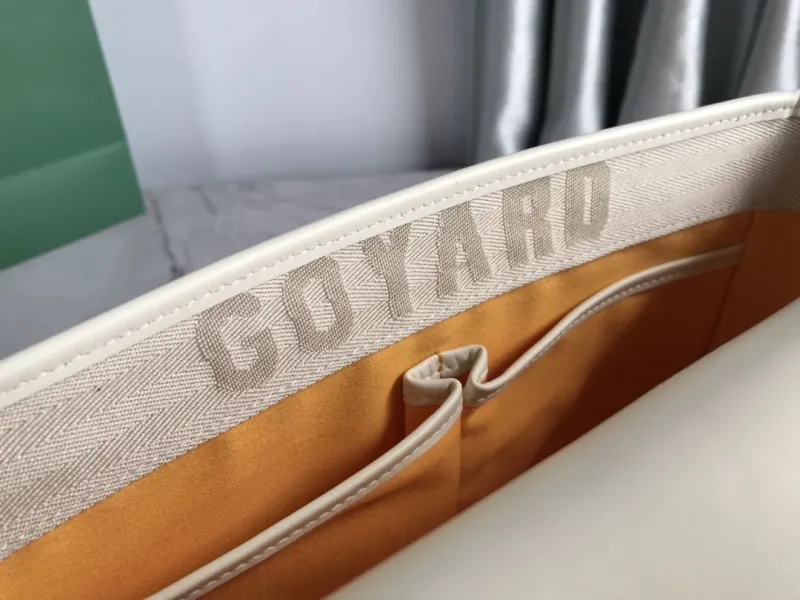 Goyard White Satchel Crossbody Bag - Image 8