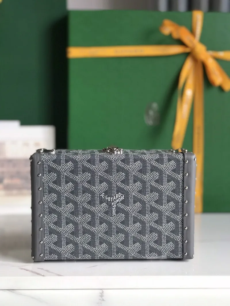 Goyard Gray Crossbody Box Bag - Image 4