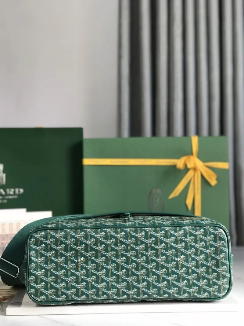 Goyard Green Messenger Bag - Image 5