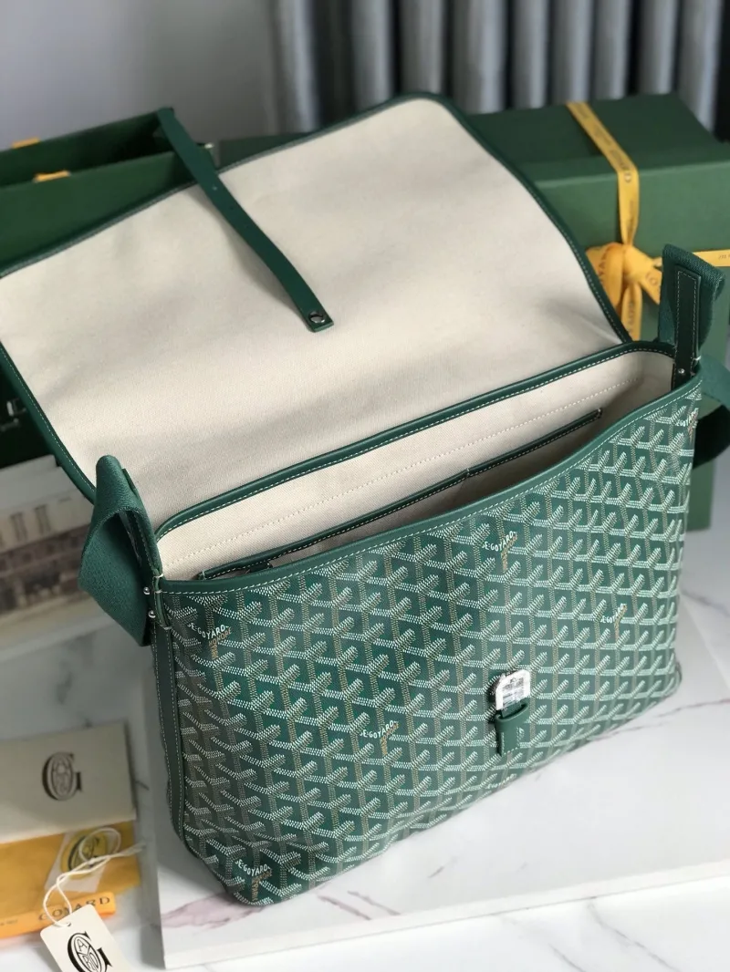 Goyard Green Messenger Bag - Image 8