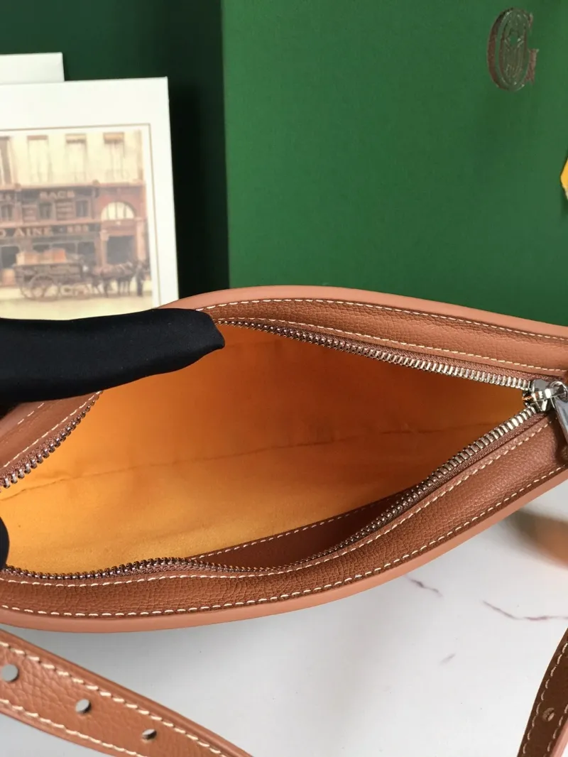 Goyard Tan Black Saddle Crossbody Bag 216 - Image 6