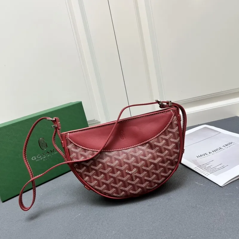 Goyard Red Saddle Crossbody Bag - Image 4