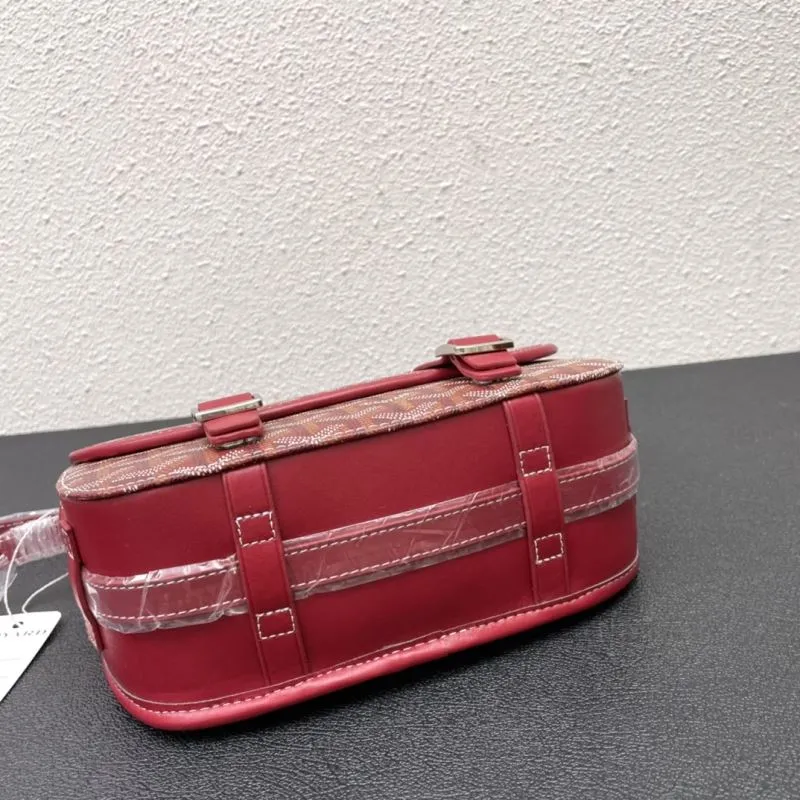 Goyard Red Messenger Bag 25cm - Image 4